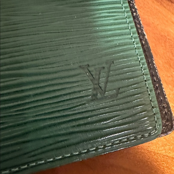 Louis Vuitton Epi Agenda PM Day-planner Cover. - Picture 2 of 14